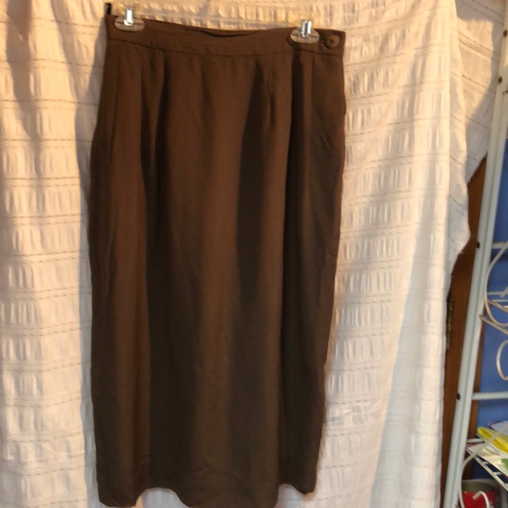 JH Collectibles Skirt